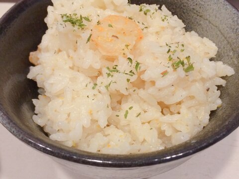 炊飯器で作るエビピラフ